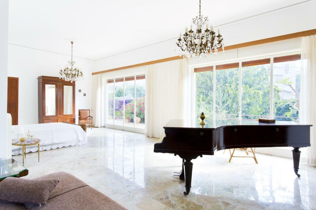 Villa Symphony *